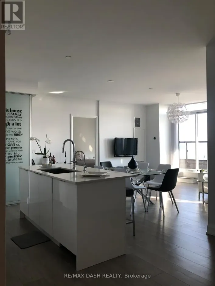 204 - 110 MARINE PARADE DRIVE, Toronto