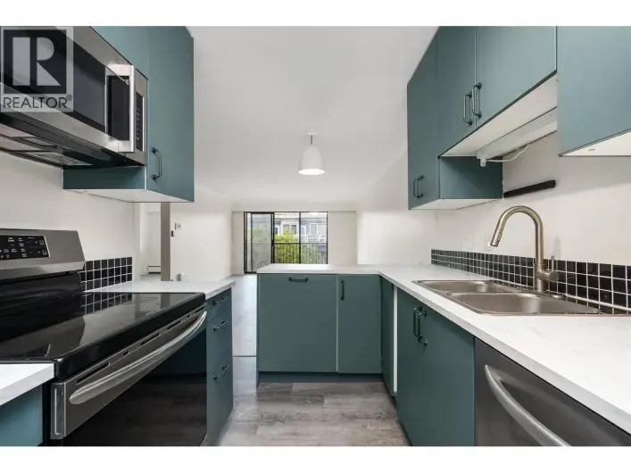 204 127 E 4TH STREET, North Vancouver