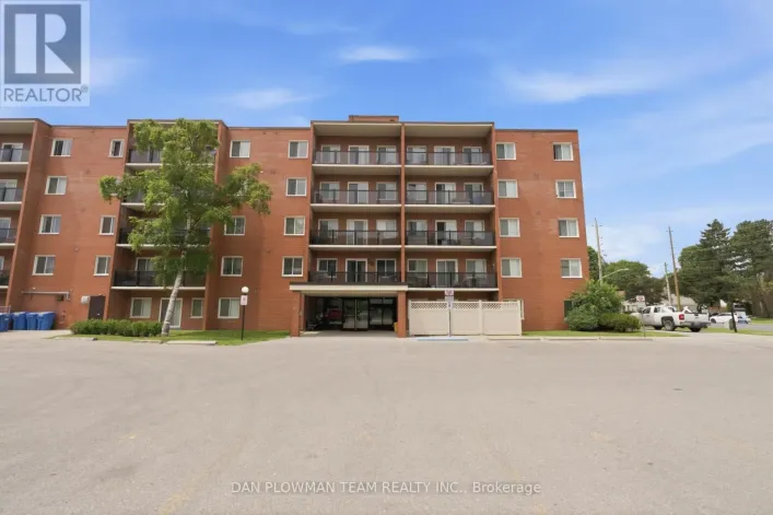 204 - 131 TAUNTON ROAD E, Oshawa