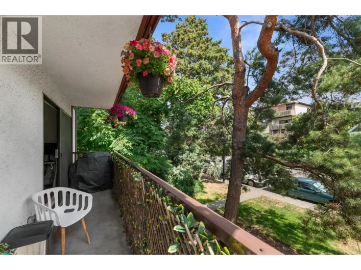 204 131 W 4TH STREET, North Vancouver