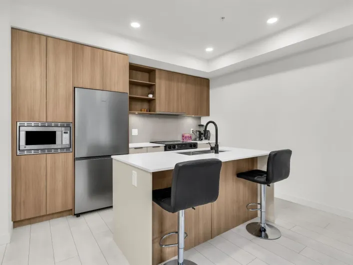 204 13439 94A AVENUE, Surrey