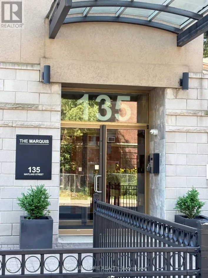 204 - 135 MAITLAND STREET S, Toronto