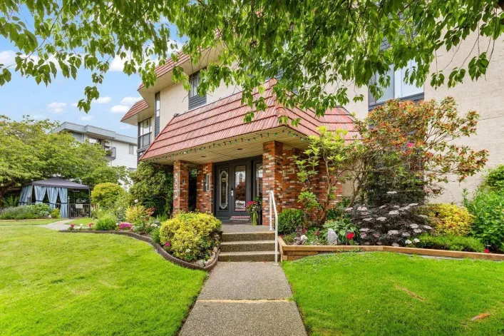 204 1458 BLACKWOOD STREET, White Rock