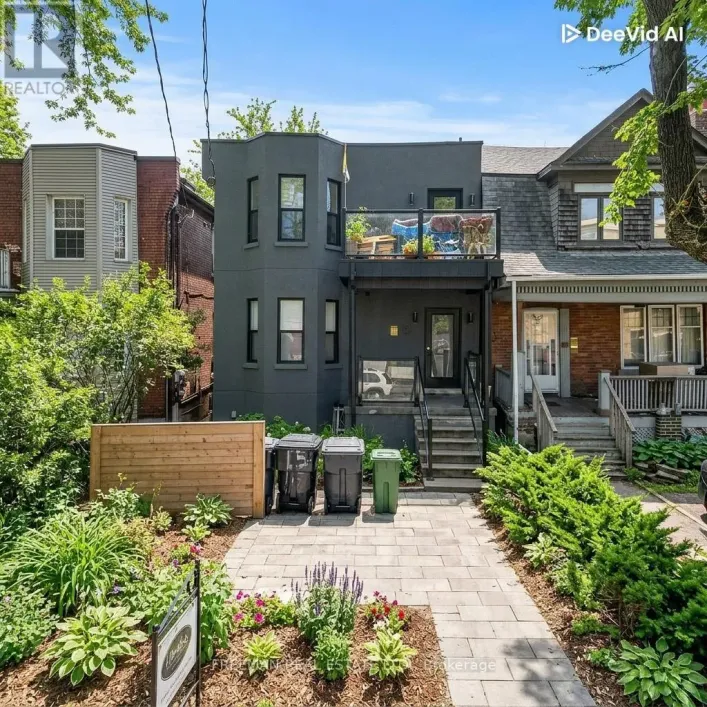 204 - 15 THORBURN AVENUE, Toronto
