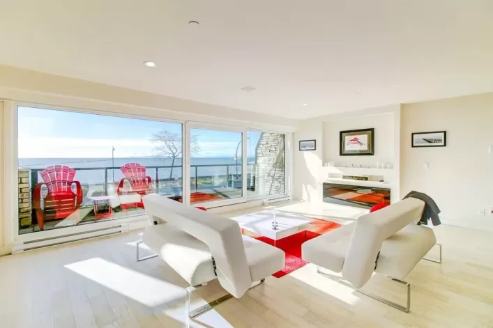 204 15581 MARINE DRIVE, White Rock