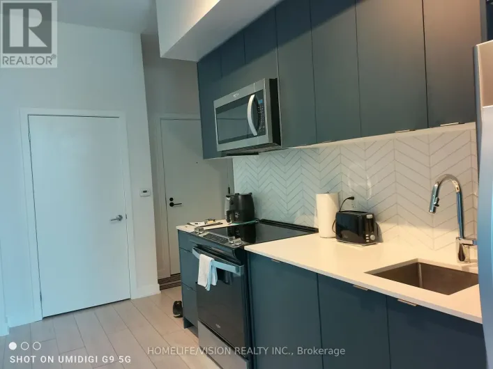 204 - 1606 CHARLES STREET, Whitby