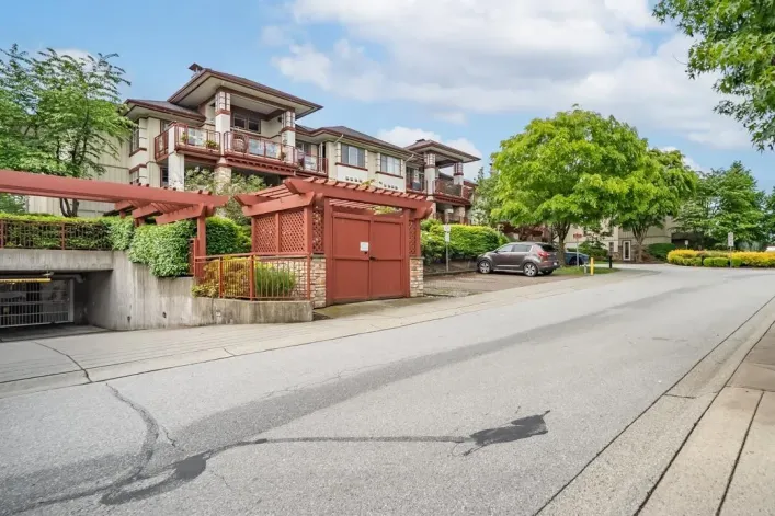 204 16421 64 AVENUE, Surrey