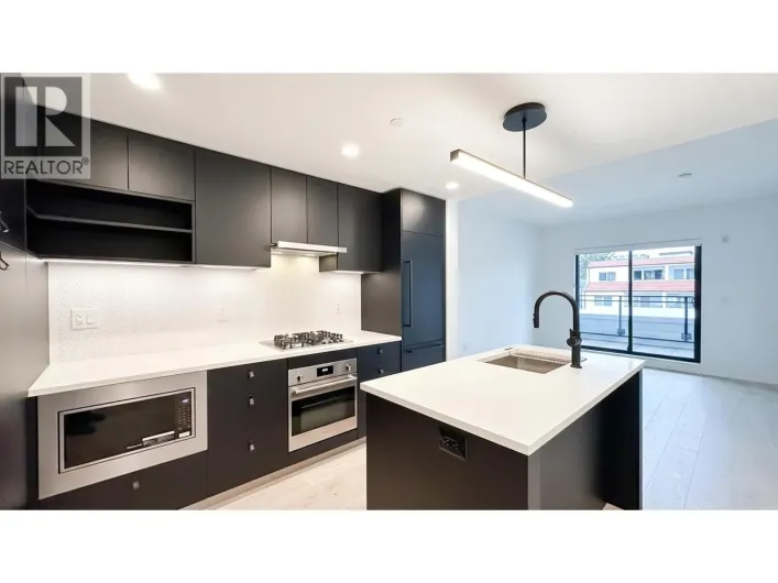 204 1680 E 12TH AVENUE, Vancouver