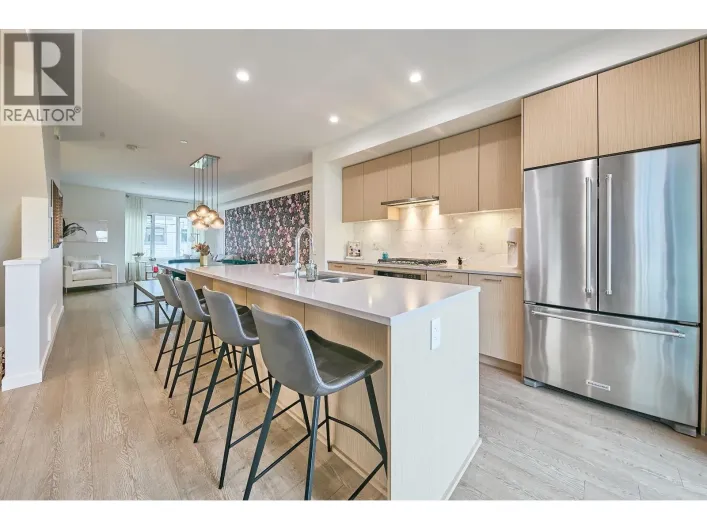204 19451 SUTTON AVENUE, Pitt Meadows