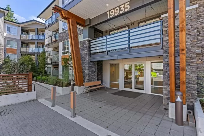 204 19935 75A AVENUE, Langley