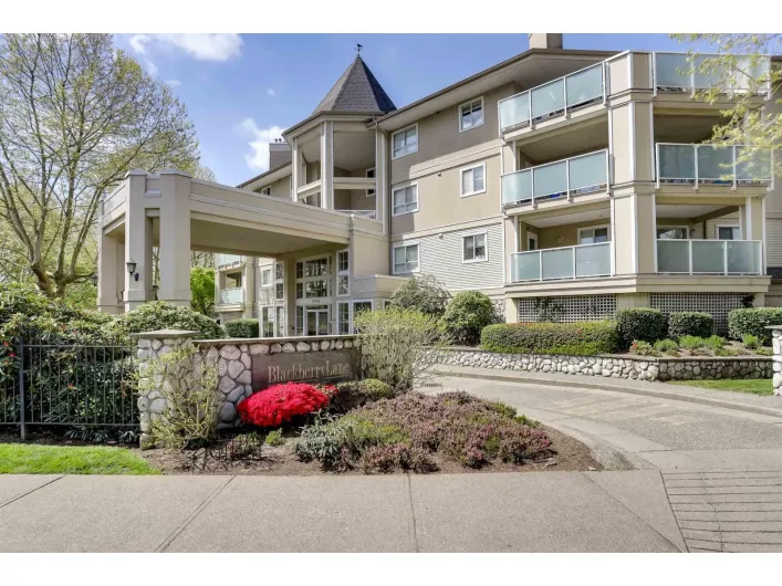 204 20145 55A AVENUE, Langley