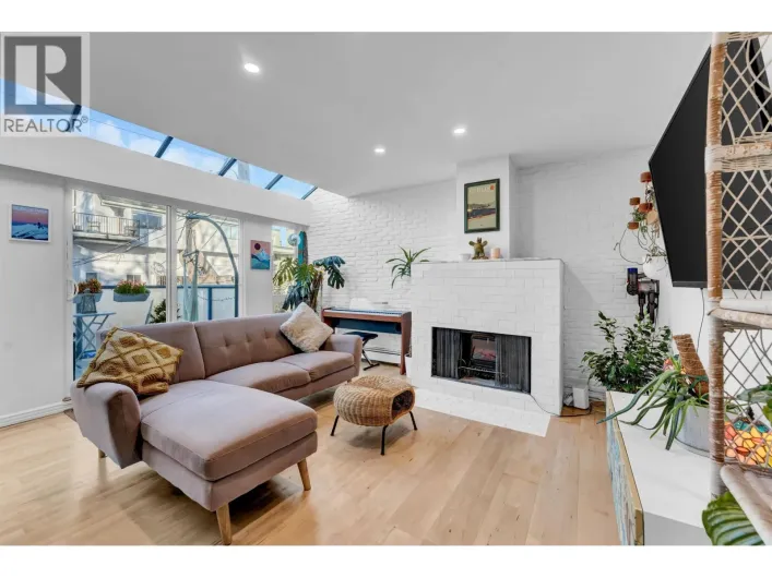 204 2125 YORK AVENUE, Vancouver