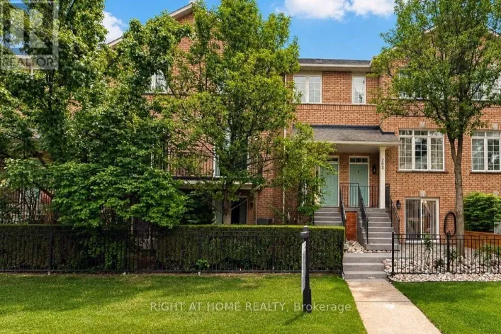 204 - 23 OBSERVATORY LANE, Richmond Hill