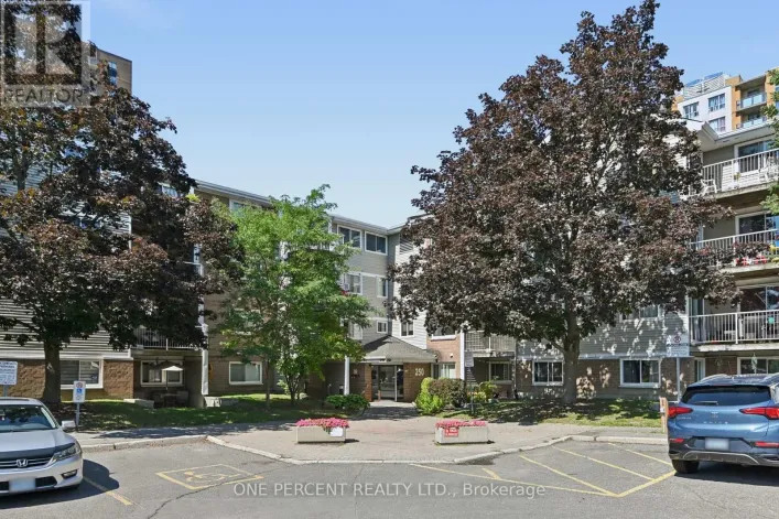 204 - 250 BRITTANY DRIVE, Ottawa