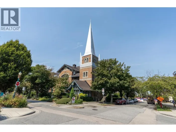 204 2525 QUEBEC STREET, Vancouver