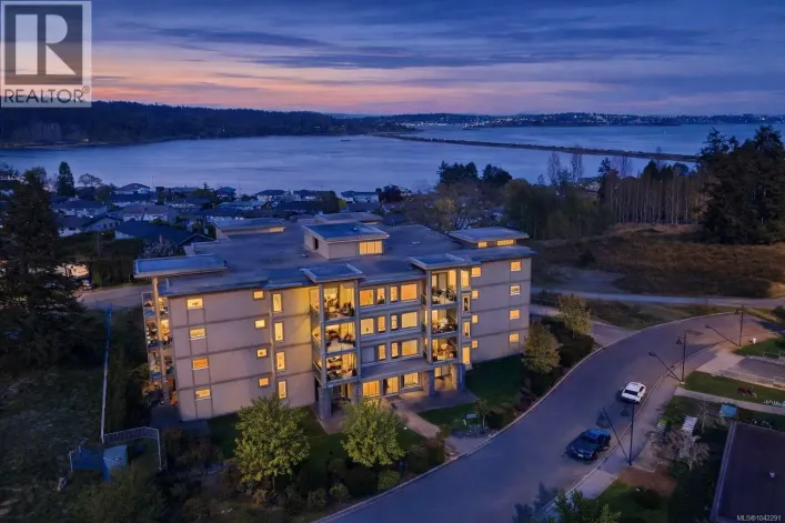 204 3223 Selleck Way, Colwood