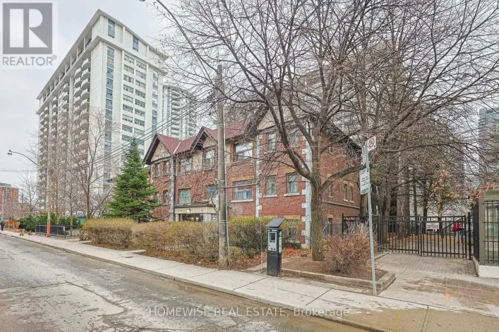 204 - 33 MAITLAND STREET, Toronto