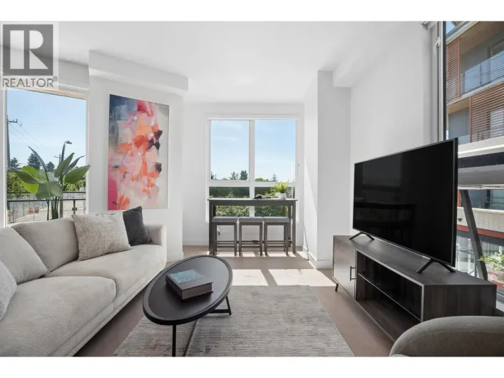 204 333 ST. DAVIDS AVENUE, North Vancouver