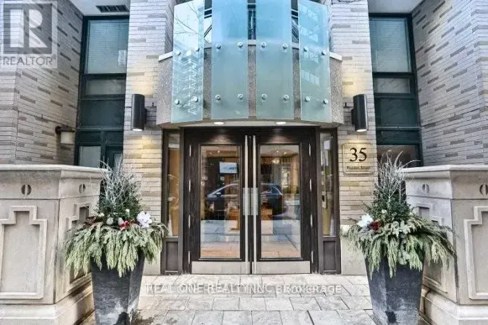 Apartment for rent: 204 - 35 HAYDEN STREET, Toronto