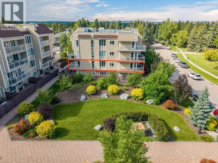 204, 3747 42 Street NW, Calgary