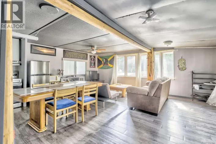 204 380 Martindale Rd, Parksville