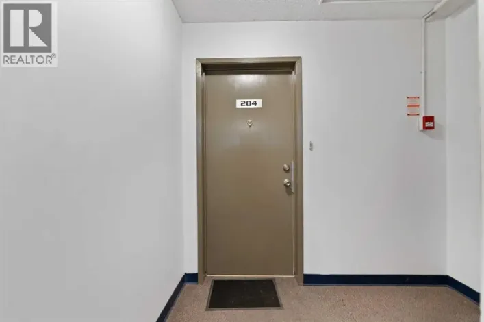 204, 4328 4 Street NW, Calgary