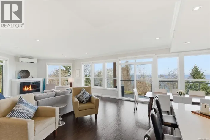 204 439 College Rd, Qualicum Beach