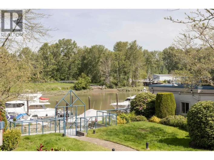 204 4733 W RIVER ROAD, Delta
