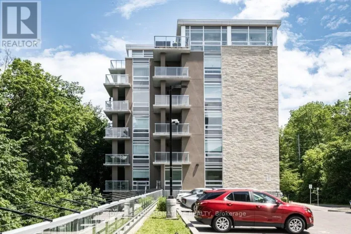 204 - 479 CHARLTON AVENUE E, Hamilton