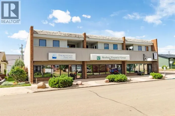 204, 4814A 49 Street, Stettler