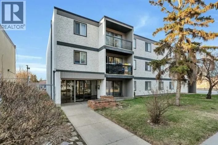 204, 4904 54 Street, Red Deer