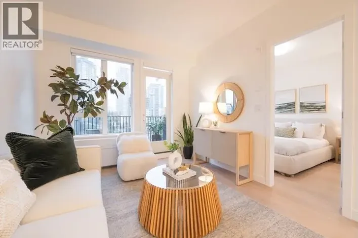 204 585 KEMSLEY AVENUE, Coquitlam