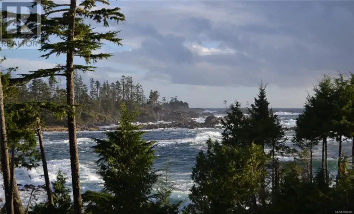 204 596 Marine Dr, Ucluelet