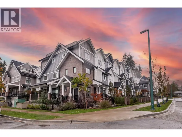 204 678 FAIRVIEW STREET, Coquitlam