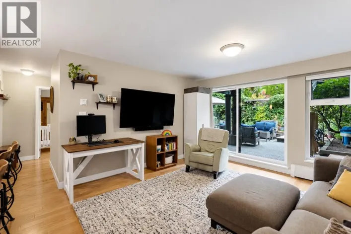 204 7377 SALISBURY AVENUE, Burnaby