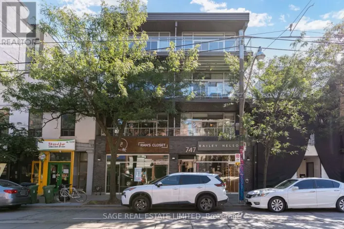 Apartment for sale: 204 - 747 QUEEN STREET E, Toronto