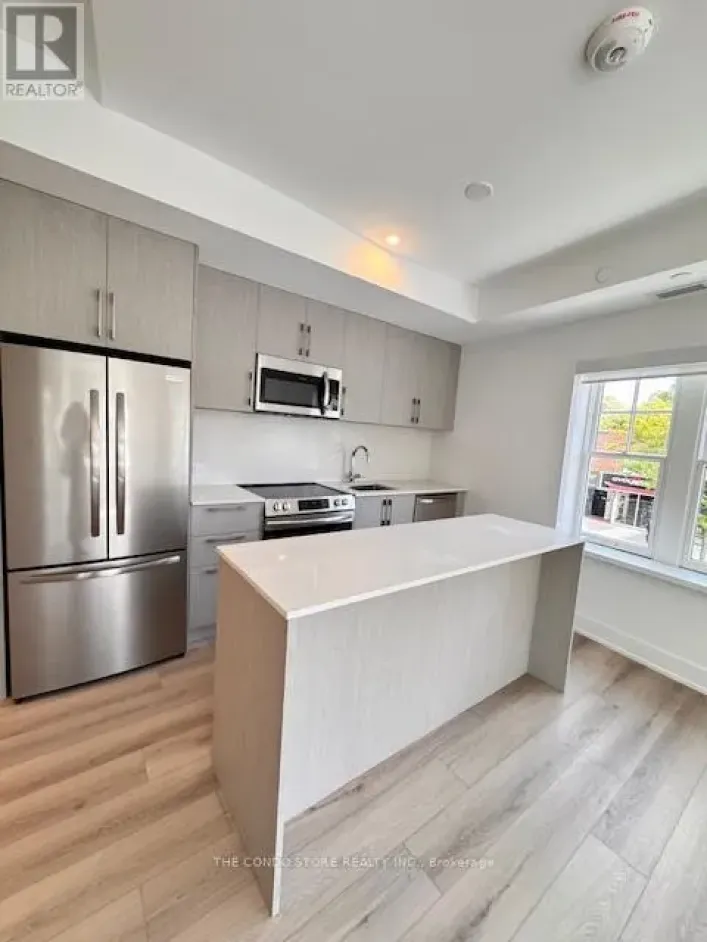 204 - 8 MANOR ROAD W, Toronto