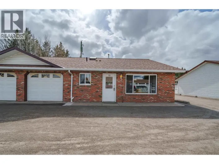 204 8TH STREET, 100 Mile House