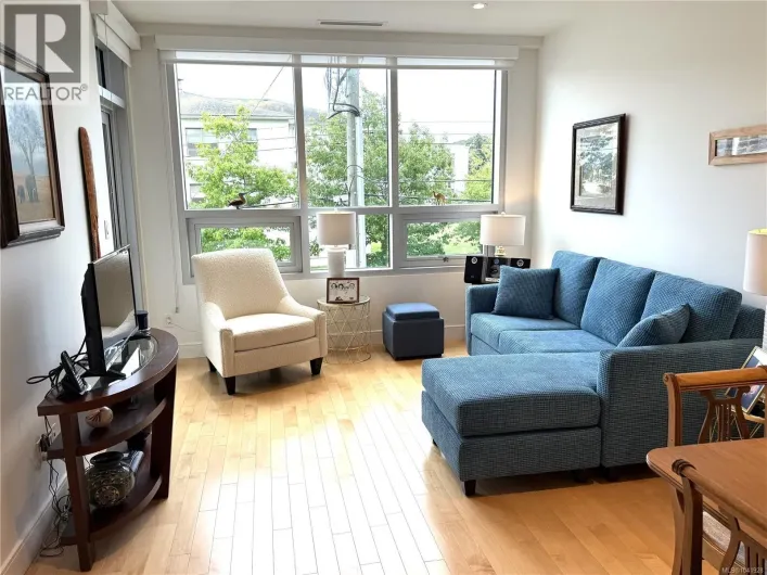 204 916 Lyall St, Esquimalt