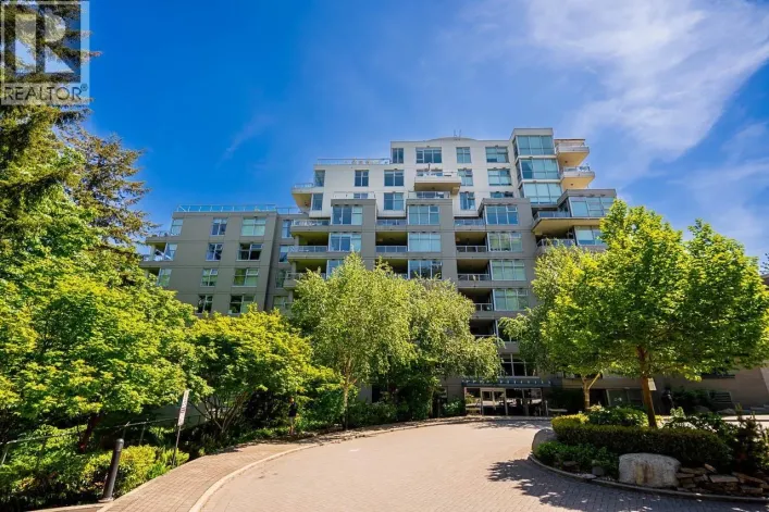 204 9262 UNIVERSITY CRESCENT, Burnaby