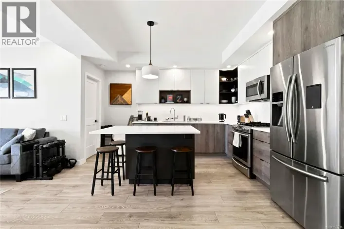 204 950 Whirlaway Cres, Langford