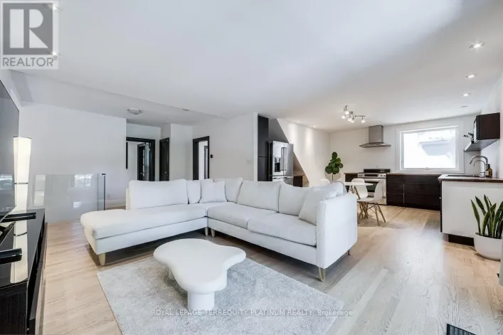204 ELLERSLIE AVENUE, Toronto