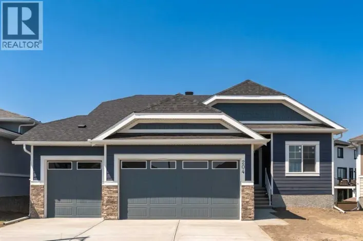 204 Monterey Bay SE, High River