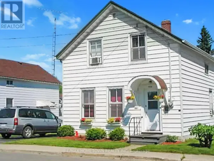 204 WOOD STREET E, Prescott