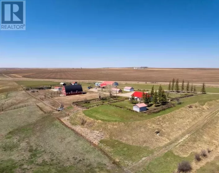 204050 RR 245, Rural Vulcan County