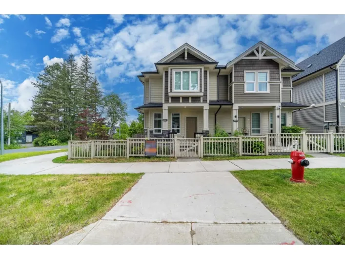 20411 76 AVENUE, Langley