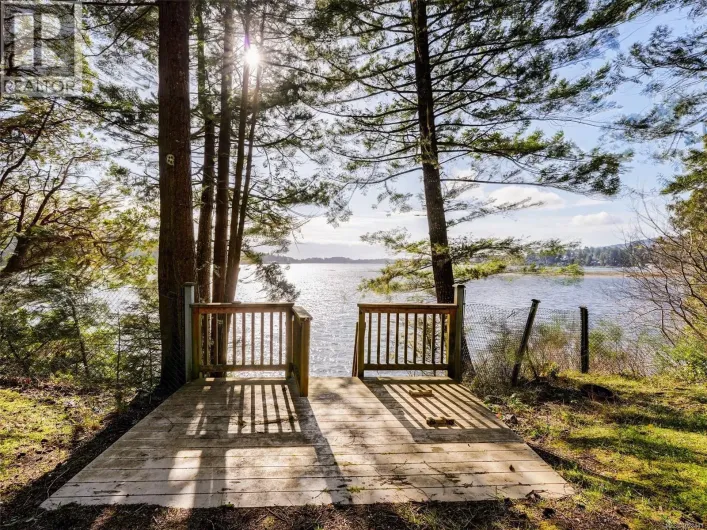 2042 Glenidle Rd, Sooke