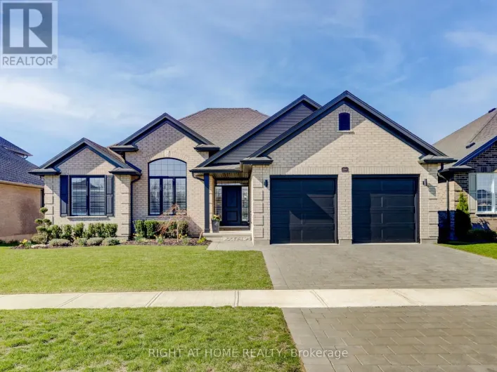 House for sale: 2043 LOCKWOOD CRESCENT, Strathroy-Caradoc