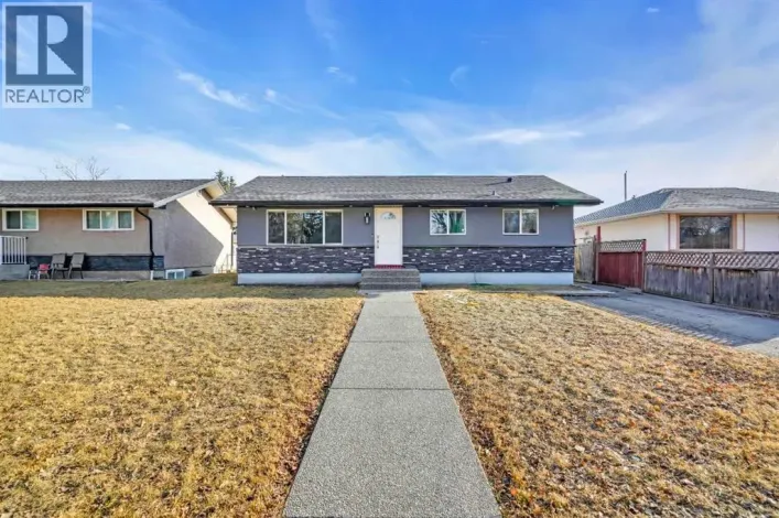 2046 33 Street SE, Calgary