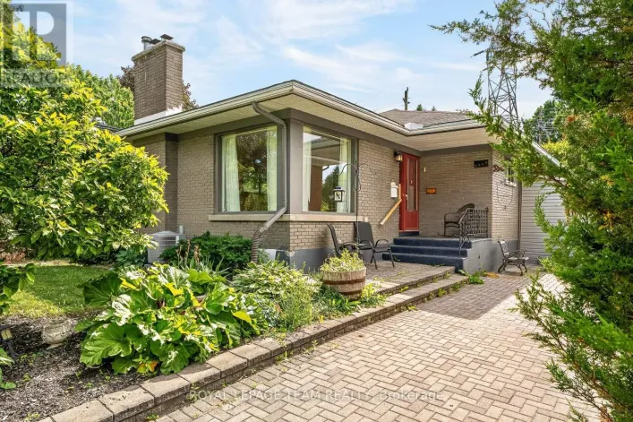 2046 DORVAL AVENUE, Ottawa